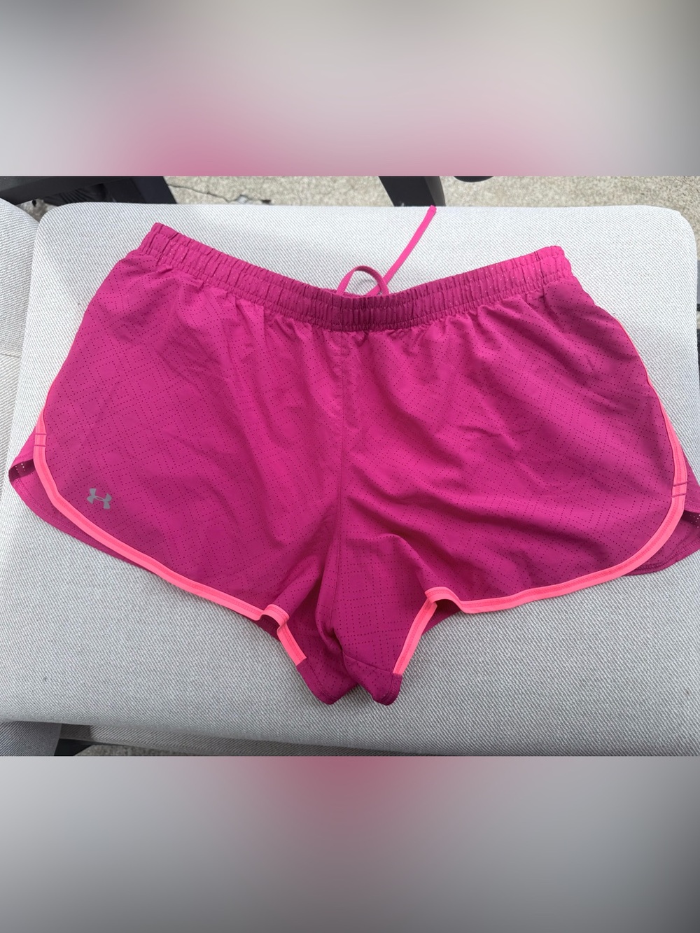 UnderArmour Bright Fuchsia Athletic Mesh Heat Gear Shorts with Drawstring